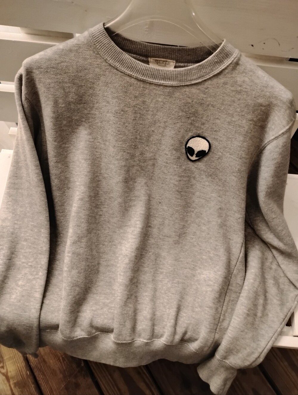 John Galt Gray Alien Patch Crewneck Sweatshirt. Mens Small